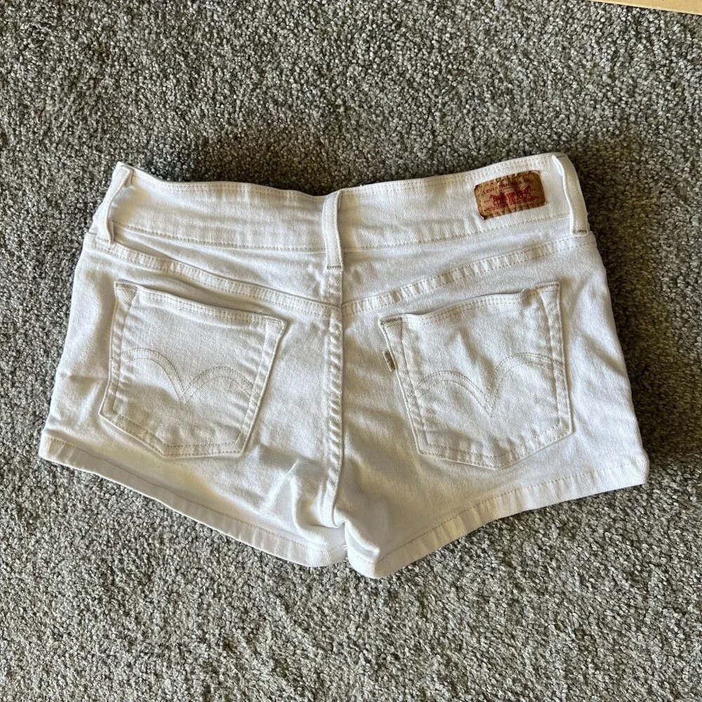Levi’s shorts womens 7 white jean shorty shorts casual‎ denim vacation summer - Picture 3 of 10